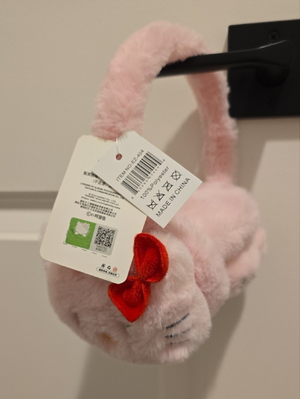 Sanrio, Hello Kitty Pink Plush Girls Ear Muffs - Picture 4 of 5